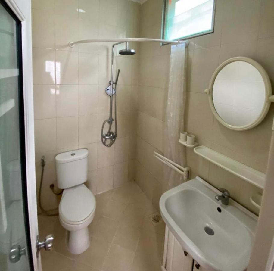 Hotel Roemah Moesi Medan Zewnętrze zdjęcie