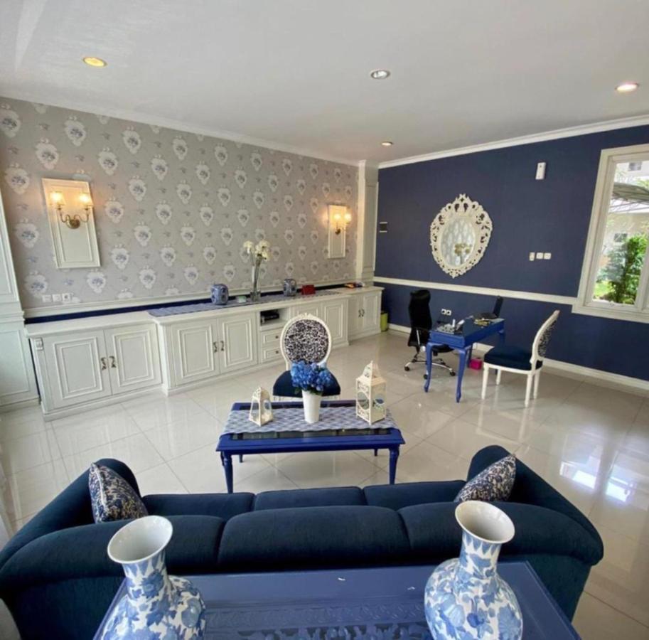 Hotel Roemah Moesi Medan Zewnętrze zdjęcie