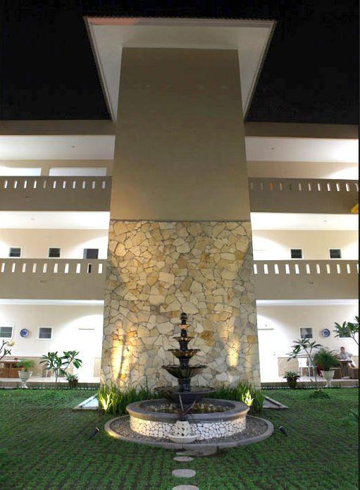 Hotel Roemah Moesi Medan Zewnętrze zdjęcie