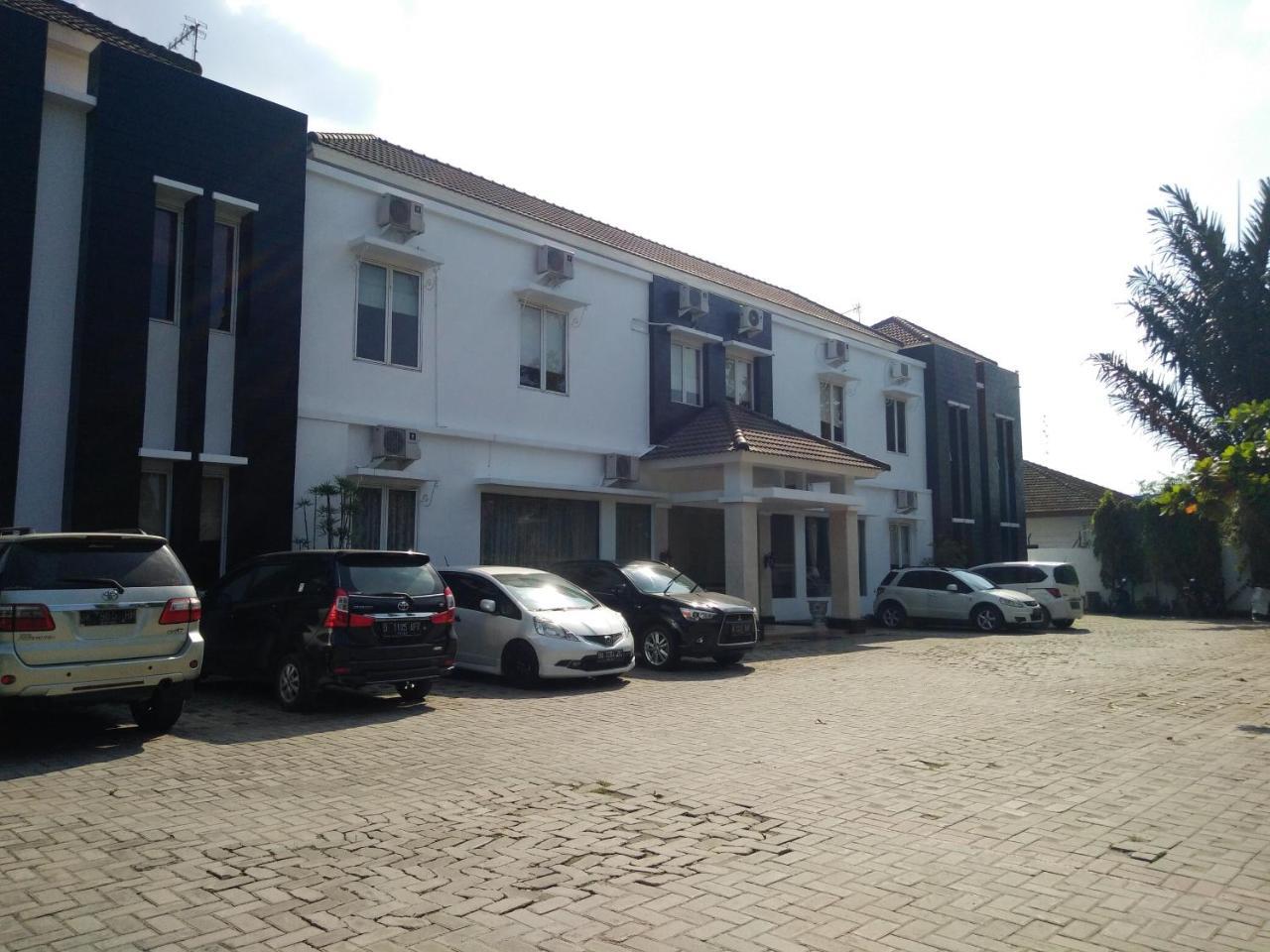 Hotel Roemah Moesi Medan Zewnętrze zdjęcie